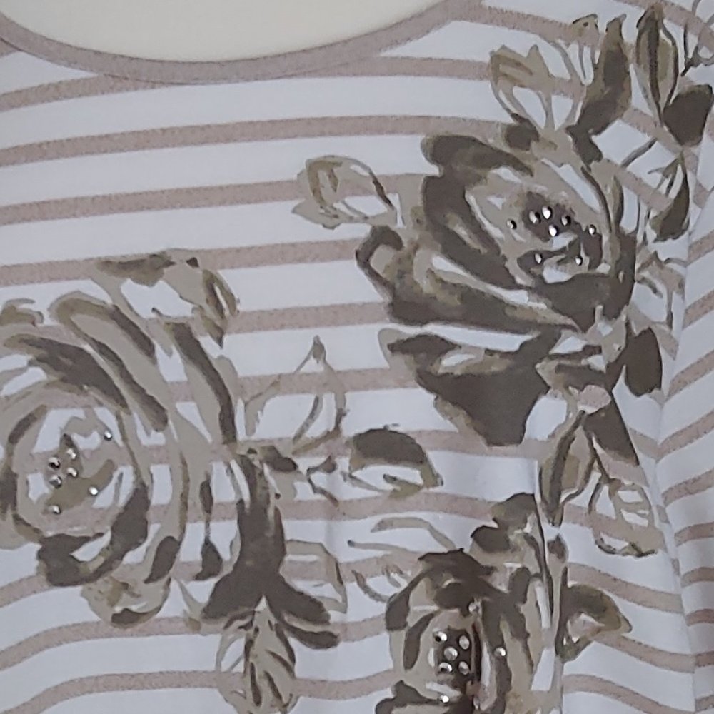 Top - Picture 3 of 3